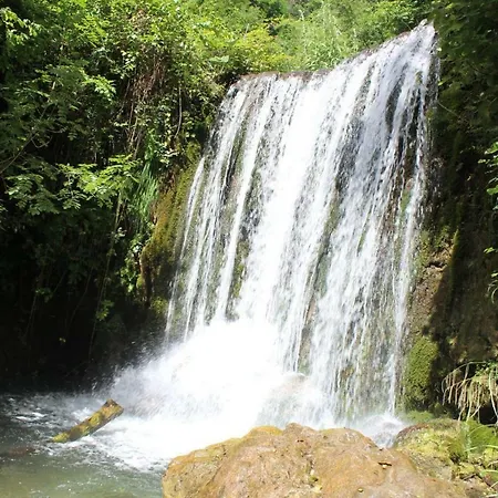 Valenti 4* أمالفي