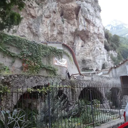 Valenti بيت ضيافة